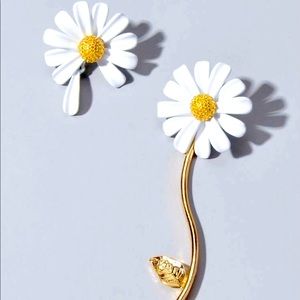Daisy Mismatched Earrings